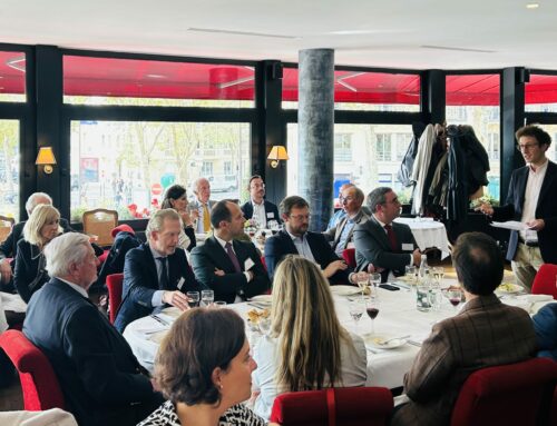 Invité du CEL le 15 octobre, Aurélien Barthélemy a fondé le cabinet Racines-Experts forestiers, spécialisé dans les transactions de domaines forestiers, une économie peu connue mais florissante dans notre pays recouvert pour un tiers par de la forêt, plus qu’au Moyen Âge.